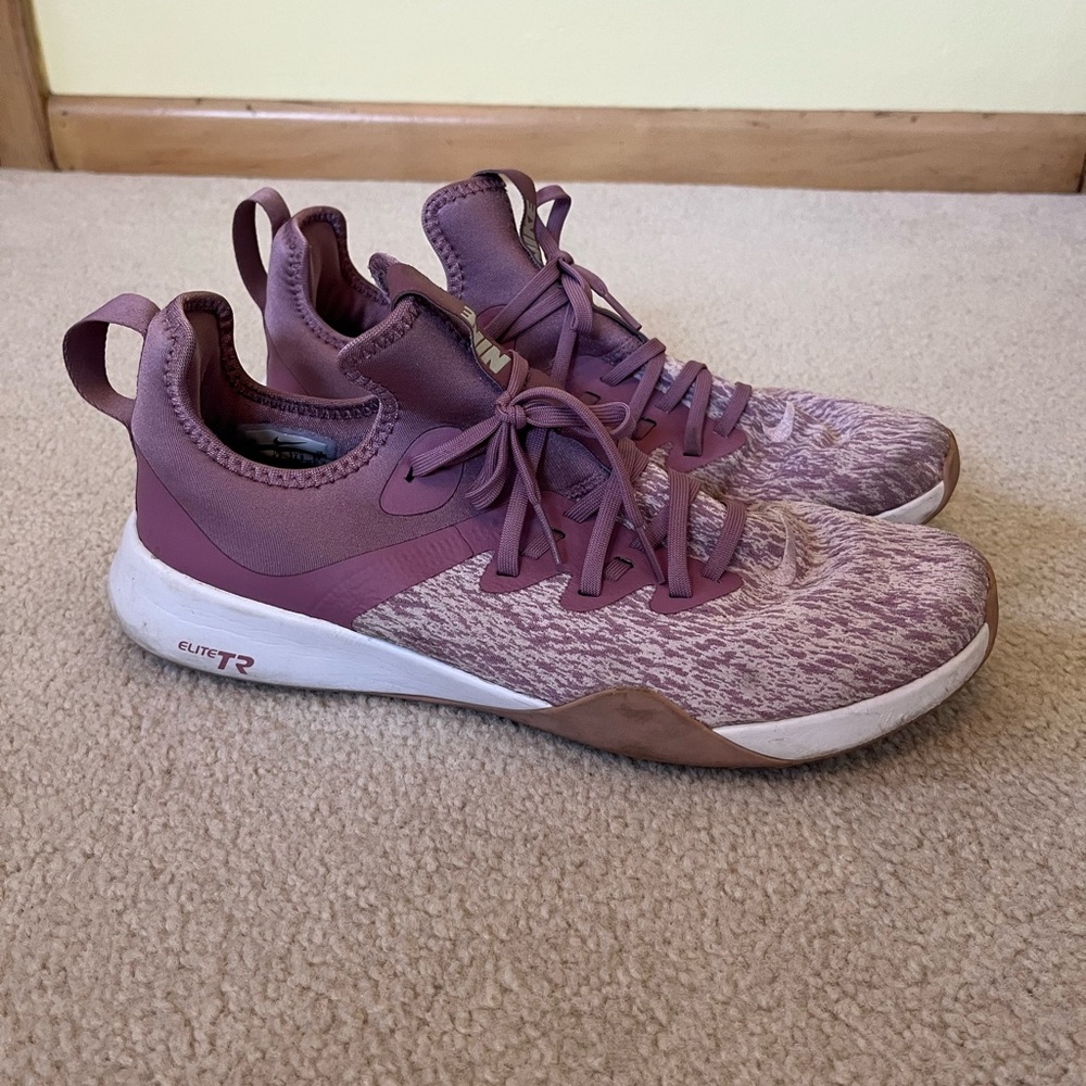 Nike Women's Mauve Athletic Shoes